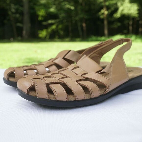Array Tan Leather Chunky Slingback Fisherman Sandals - Picture 4 of 9
